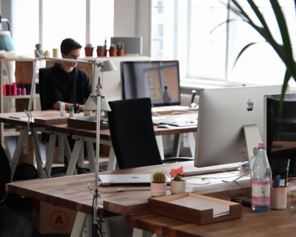 Espacio de trabajo con código de procesamiento de lenguaje natural